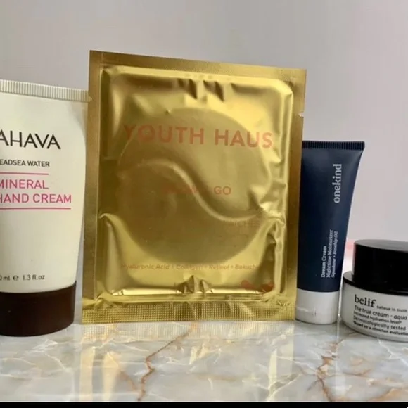 NEW Travel Beauty Variety Set with Bag - great for back to school, vacation - Picture 2 of 6